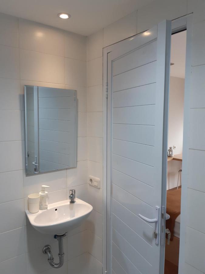 Urooms Senayan Jacarta Exterior foto