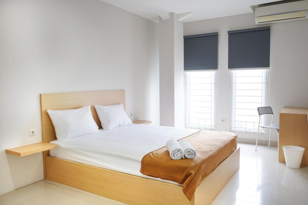 Urooms Senayan Jacarta Exterior foto